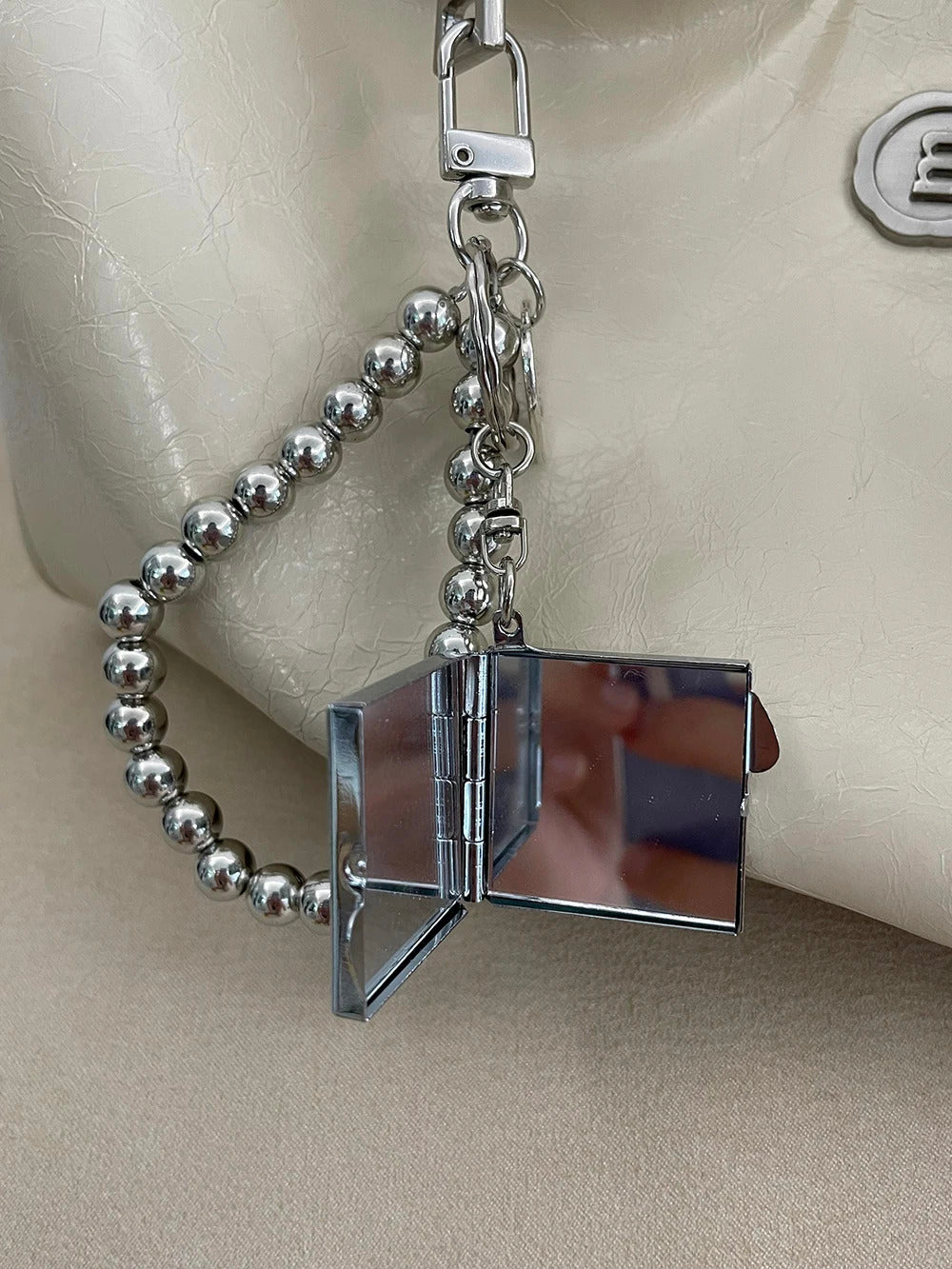 Metal Key Chain with Heart Shaped Mirror y2k Style Bag Pendant Sweet Cool Trendy Fashion Pendant