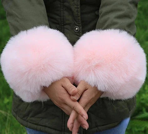 Imitation Raccoon Fox Hair Fluffy Hand Rings Fluffy Wrist Guards Women's Cuffs Imitation Rabbit Fur Bracelets Cuffs Wrist Covers