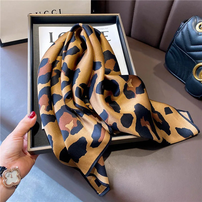 1pcs 70cm Retro Leopard Print Silk Scarf Women Imitation Silk Fashion Versatile Headwear Bag Accessories Clothing Square Scarf