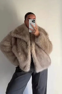 2024 Winter New Fashion Gradient Fluffy Fur Coat Women High Street Luxury Big Fur Collar Faux Fox Fur Jacket Female Overcoats