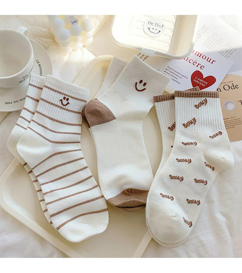 5 Pairs Women's Cute Smiling Mid Tube Print Socks Comfortable And Soft Round Neck Sports Socks Stockings