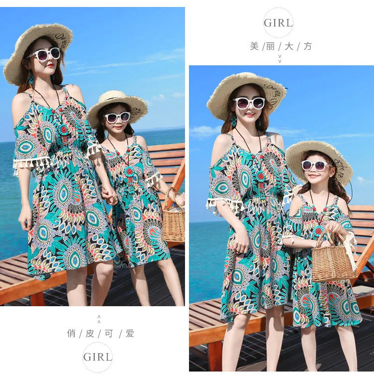 Family Matching Outfits 2022 Summer Beach Mother Daughter Floral Dresses Dad Son Cotton T-shirt & Shorts Couple Outfit Seaside