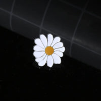 Fashion Lapel Pins Cute Daisy Brooch Clothes Backpack Pins For Women Girls Boys Gifts