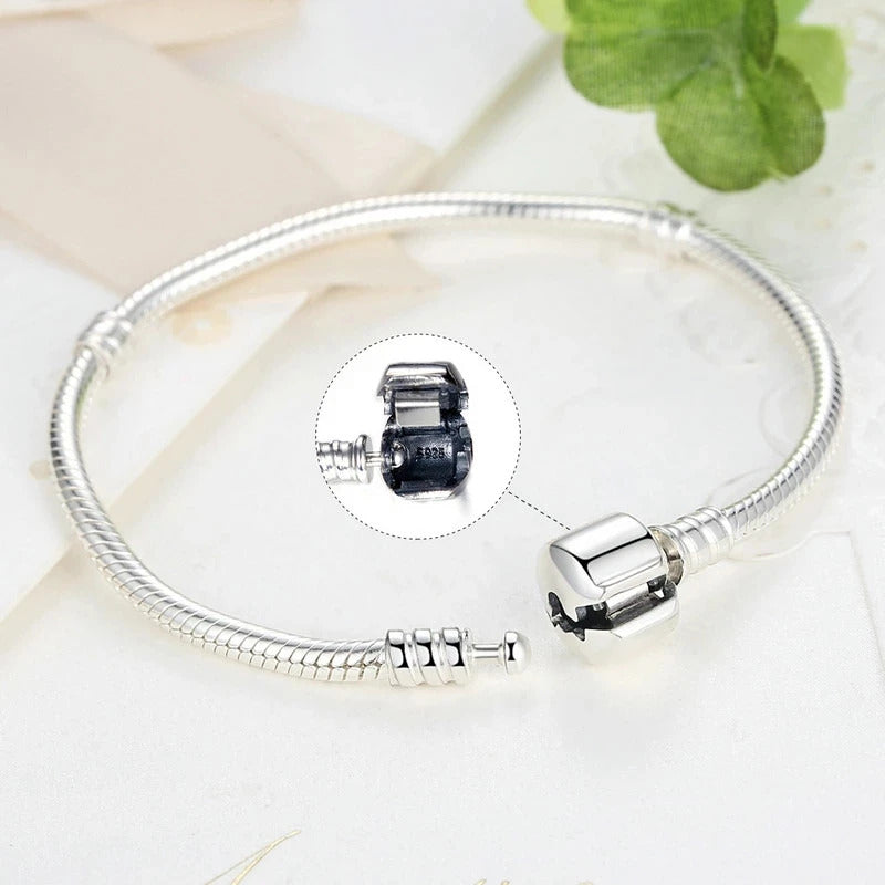 2024 New Fashion Creative Heart Bracelet Suitable For Women Senior Exquisite Charm Jewelry Gifts Wholesale