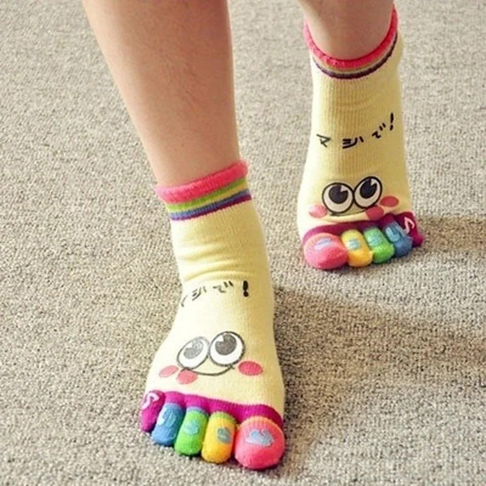 Cute Casual Five-toed Crew Finger Show Funny Short Cartoon Cotton Smiley Bear Socks