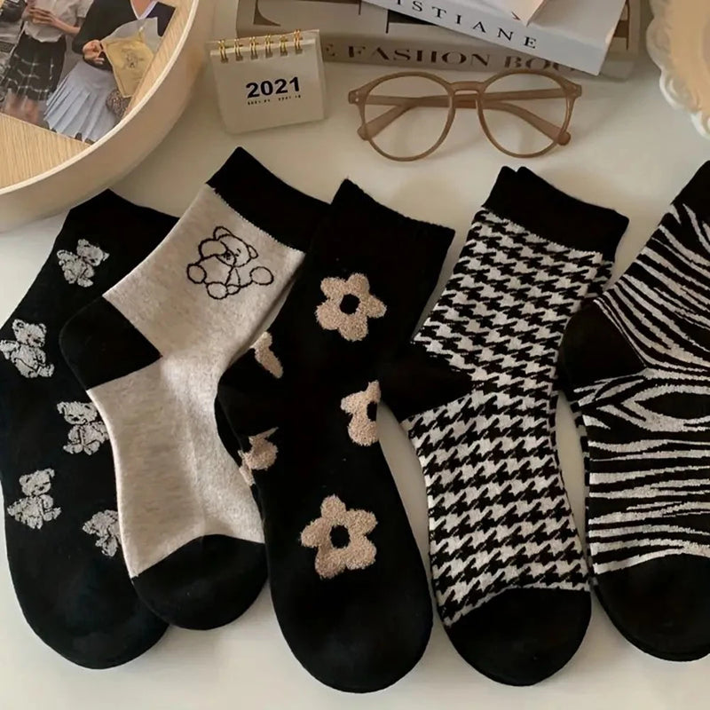 5 Pairs Women Cute Little Bear Mid Calf Socks Fashionable And Versatile Floral Prints Breathable Soft Comfortable Casual Socks