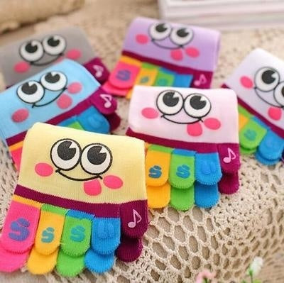 Cute Casual Five-toed Crew Finger Show Funny Short Cartoon Cotton Smiley Bear Socks