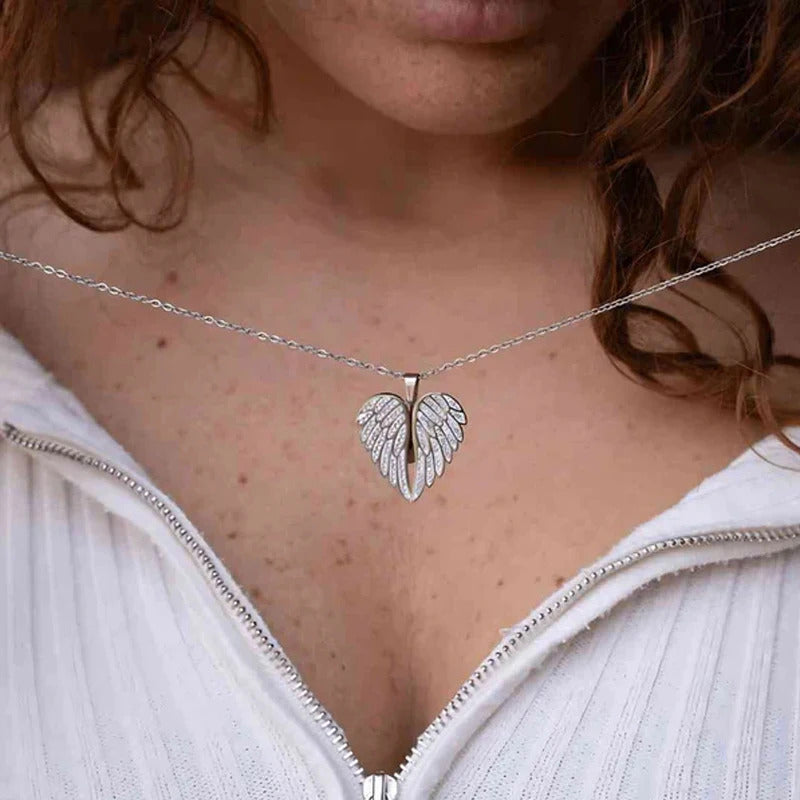 Personalized Charm Angel Wings Pendant Name Jigsaw Heart Necklace for Women Jewelry for Men Family Name Chains Necklace