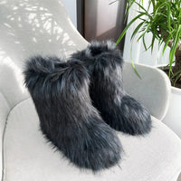 New Winter Fur Onepiece Raccoon Fur Female Snow Boots Fur Shoes Outdoor Mid Leg Boots