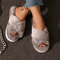 Fashion Cross Strap Fur Slippers Women Indoor Light Warm Plush Home Slippers Woman Faux Fur Flat Heel Couple Slides Plus Size 43