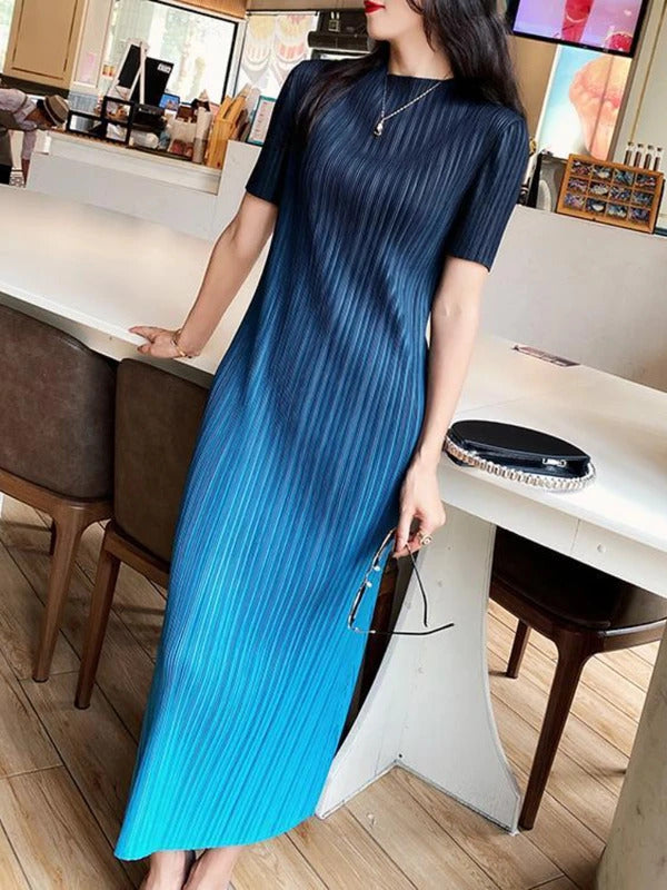 Summer Dress 2023 New Pleated Dress Temperament Fashion Sexy Simple Pleated Oversized A-line Long Skirt O-Neck Robe