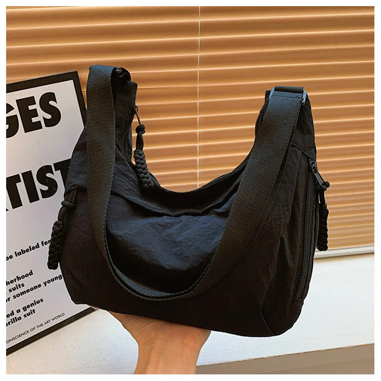 Fashionable and minimalist Korean version dumpling bag, popular this year, new high-quality shoulder bag, large capacity tote cr