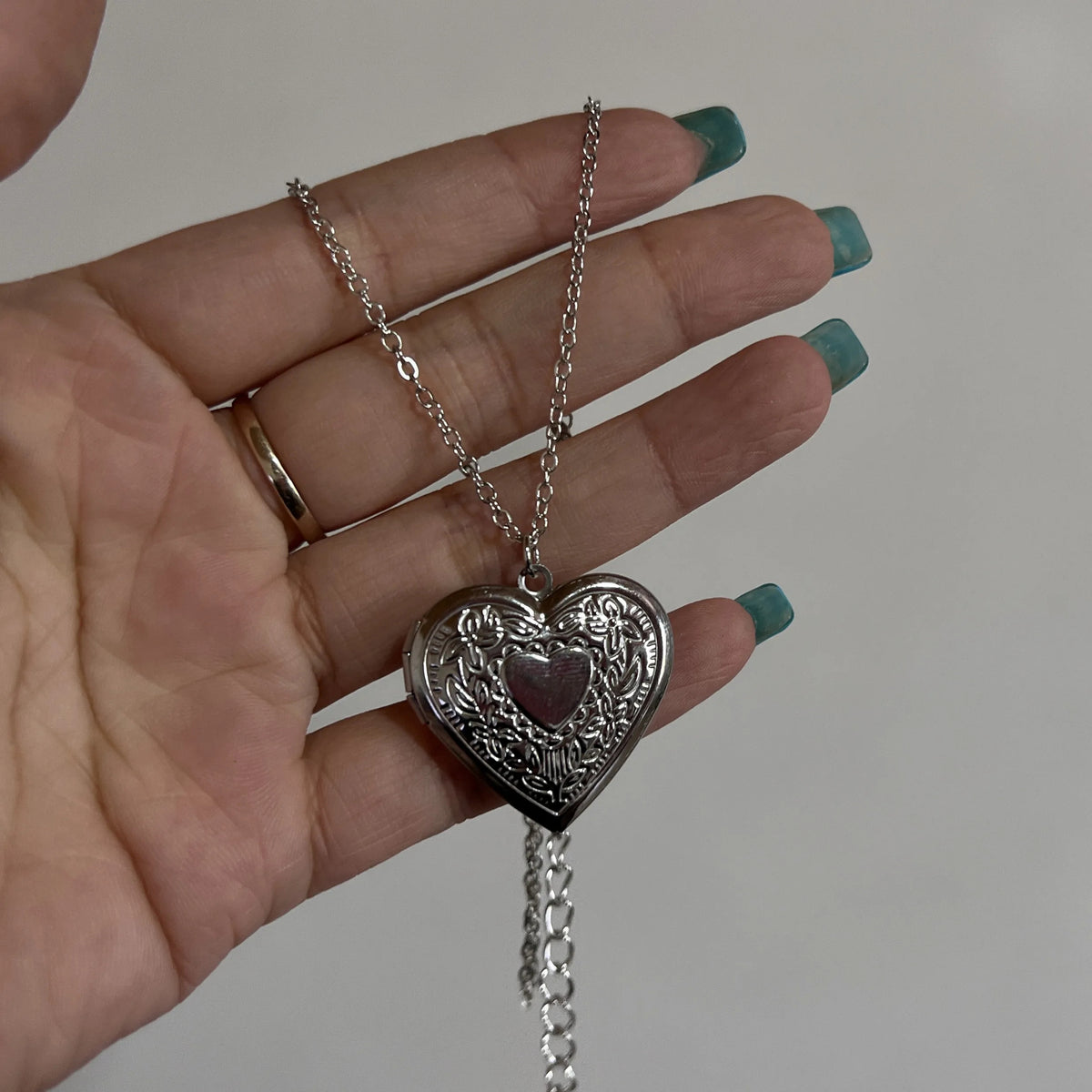 Romantic Heart Locket Pendant Openable Female Silver Color Stainless Steel Photo Frame Charm Necklace for Women Men Jewelry Gift