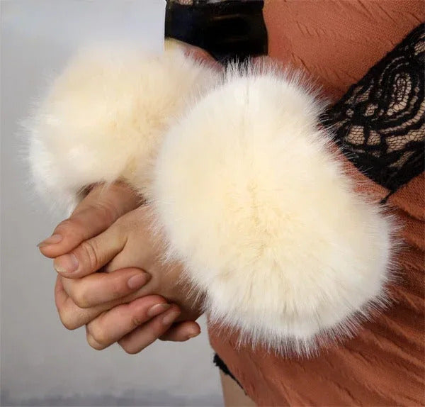 Imitation Raccoon Fox Hair Fluffy Hand Rings Fluffy Wrist Guards Women's Cuffs Imitation Rabbit Fur Bracelets Cuffs Wrist Covers