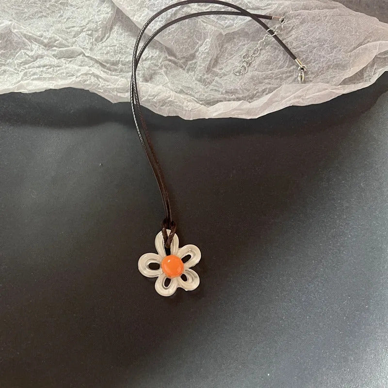 Delicate Flower Charm Necklace Hollow Flower Pendant Necklace with Adjustable Knot Resin Material Perfect for Wedding Dropship