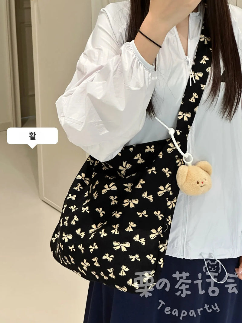 Floral Casual Canvas Bag Large Capaci Bag Women Japan fashion Ins Sle Lightweight Messenger Bag Student Commuter Shoulder...