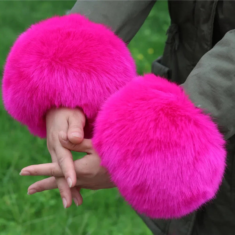 Imitation Raccoon Fox Hair Fluffy Hand Rings Fluffy Wrist Guards Women's Cuffs Imitation Rabbit Fur Bracelets Cuffs Wrist Covers