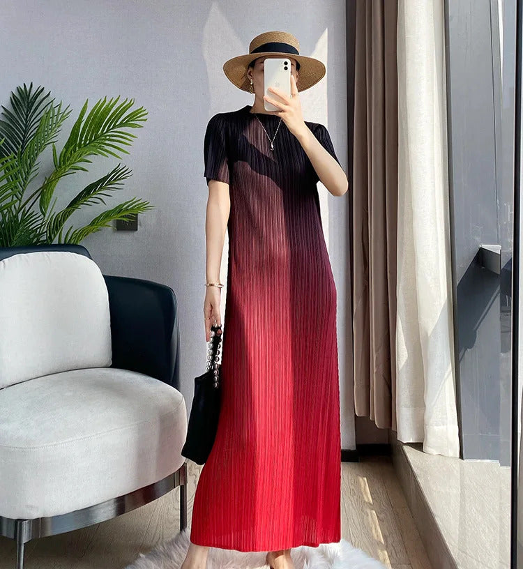 Summer Dress 2023 New Pleated Dress Temperament Fashion Sexy Simple Pleated Oversized A-line Long Skirt O-Neck Robe