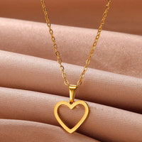 Stainless Steel Love Heart Necklace For Women 2023 New Trendy Lip Chain Simple Pendant Necklace Jewelry Gift Wholesalers