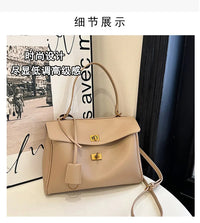 New Crossbody Bags French Style Women's Retro Trend Advanced Axillary Bag Retro Fashion Leisure Versatile Commuter Shoulder Bags