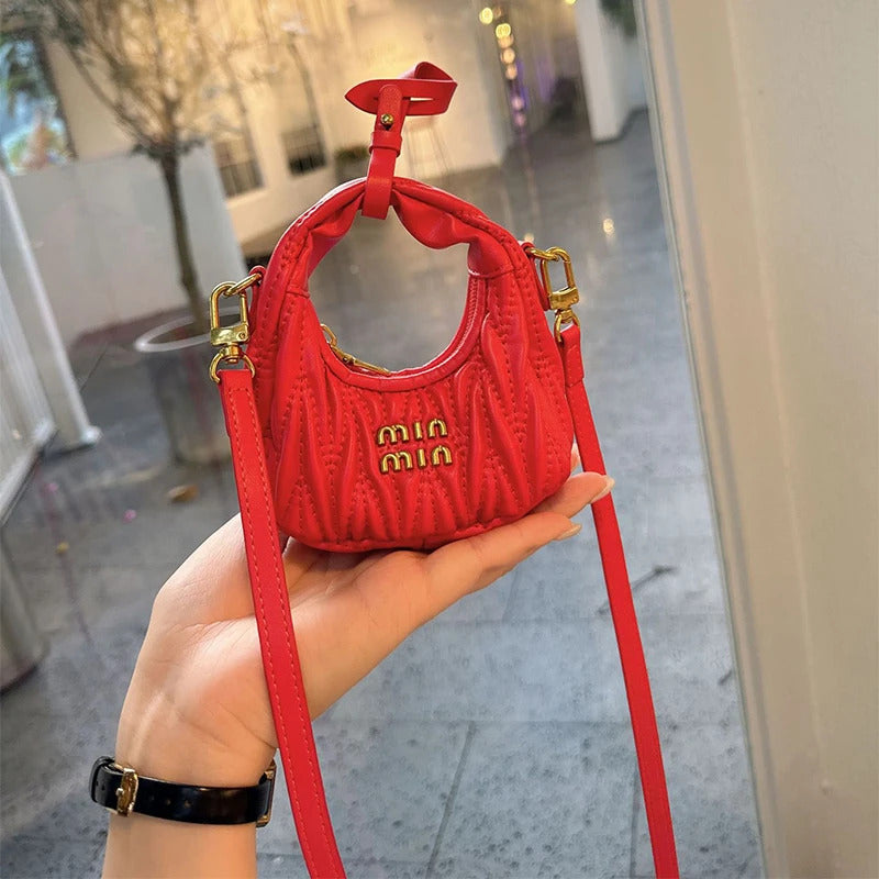 Brand Design New Women's Mini Messenger Bag Wrinkled Leather Shoulder Bag Metal Letter Lipstick Earphone Bag Y2k Girl Bag 2024