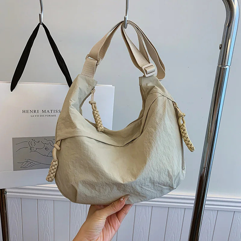 Fashionable and minimalist Korean version dumpling bag, popular this year, new high-quality shoulder bag, large capacity tote cr