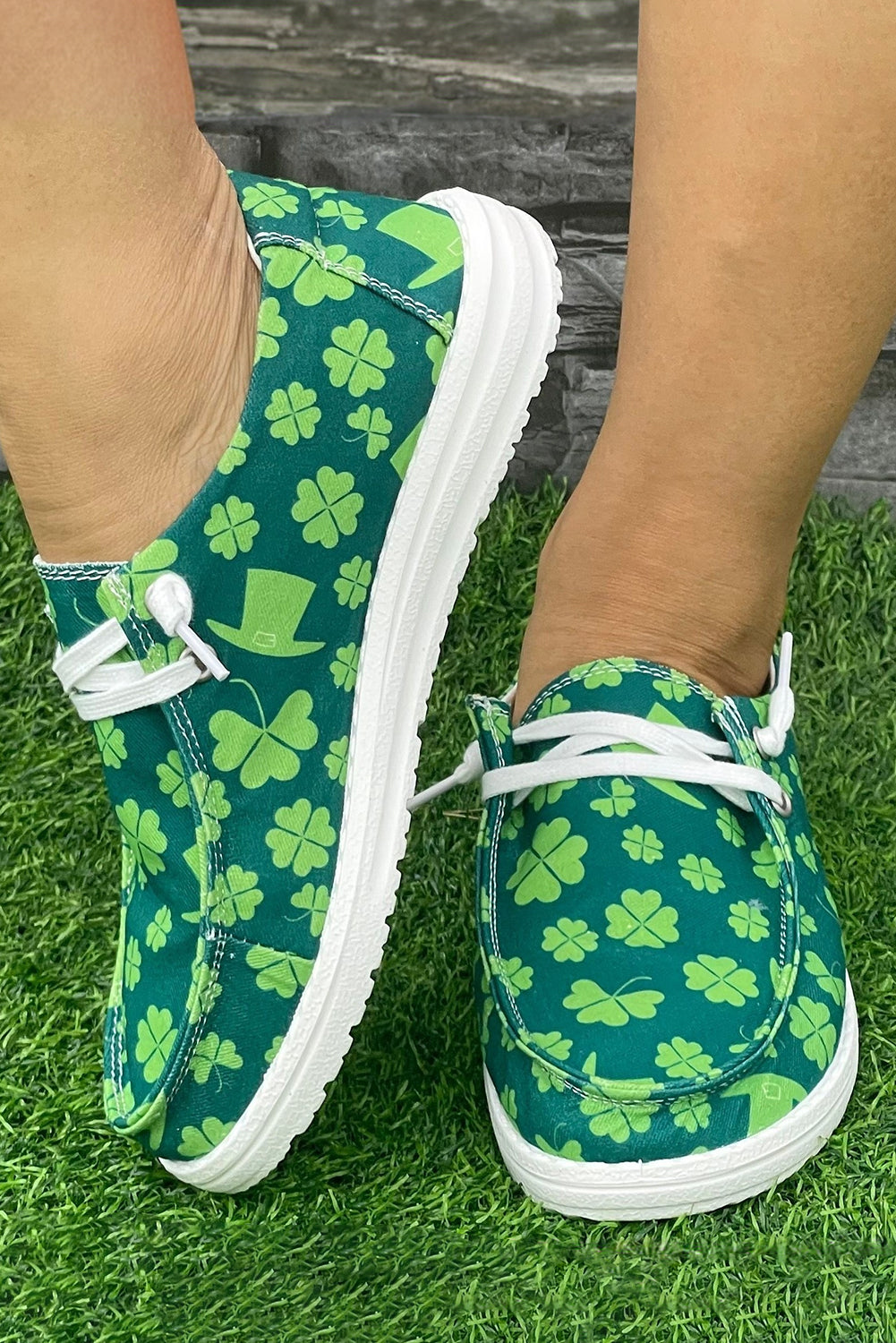 Blackish Green Clover Print Criss Cross Slip On Canvas Shoes