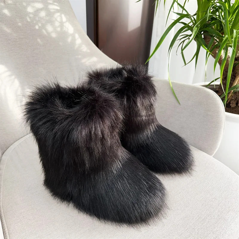 New Winter Fur Onepiece Raccoon Fur Female Snow Boots Fur Shoes Outdoor Mid Leg Boots