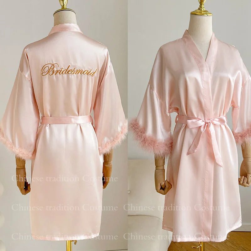 White Bride Wedding Robe with Feathers Women Satin Peignoir Sexy Bridesmids Kimono Gowns Short Bathrobe Bridal Intimate Lingerie