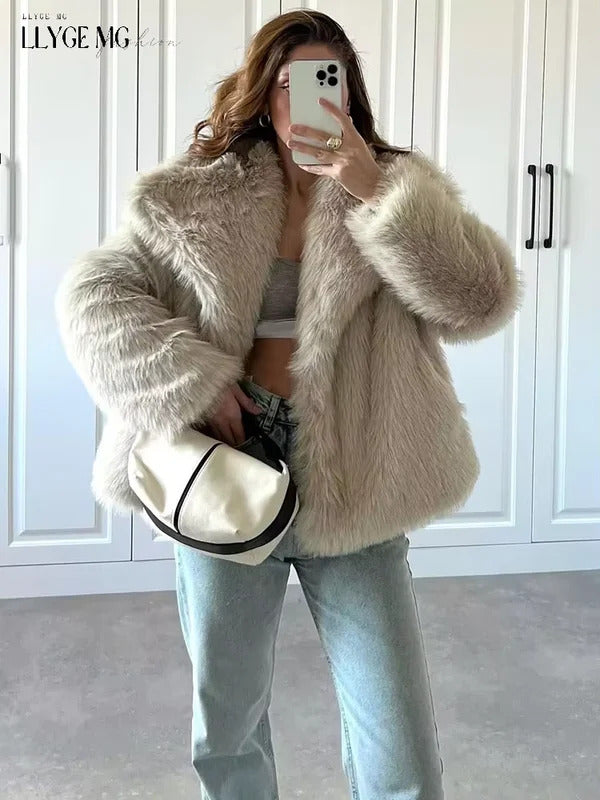 Short Faux Fur Coat Women Lapel Autumn Winter Pockets Thick Cool Overcoat Female Buttons Casual Outerwears Stylish High Street