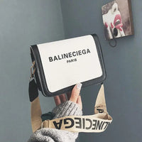 Women Fashion Wide Shoulder Strap Shoulder Bag Female Handbag Portable Casual Canvas Small Square Bag Versatile Crossbody Bag