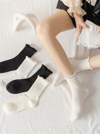 5 pair /Lot Socks for Women Ruffle Cotton Middle Tube Ankle Short Breathable Black White set Spring Autumn