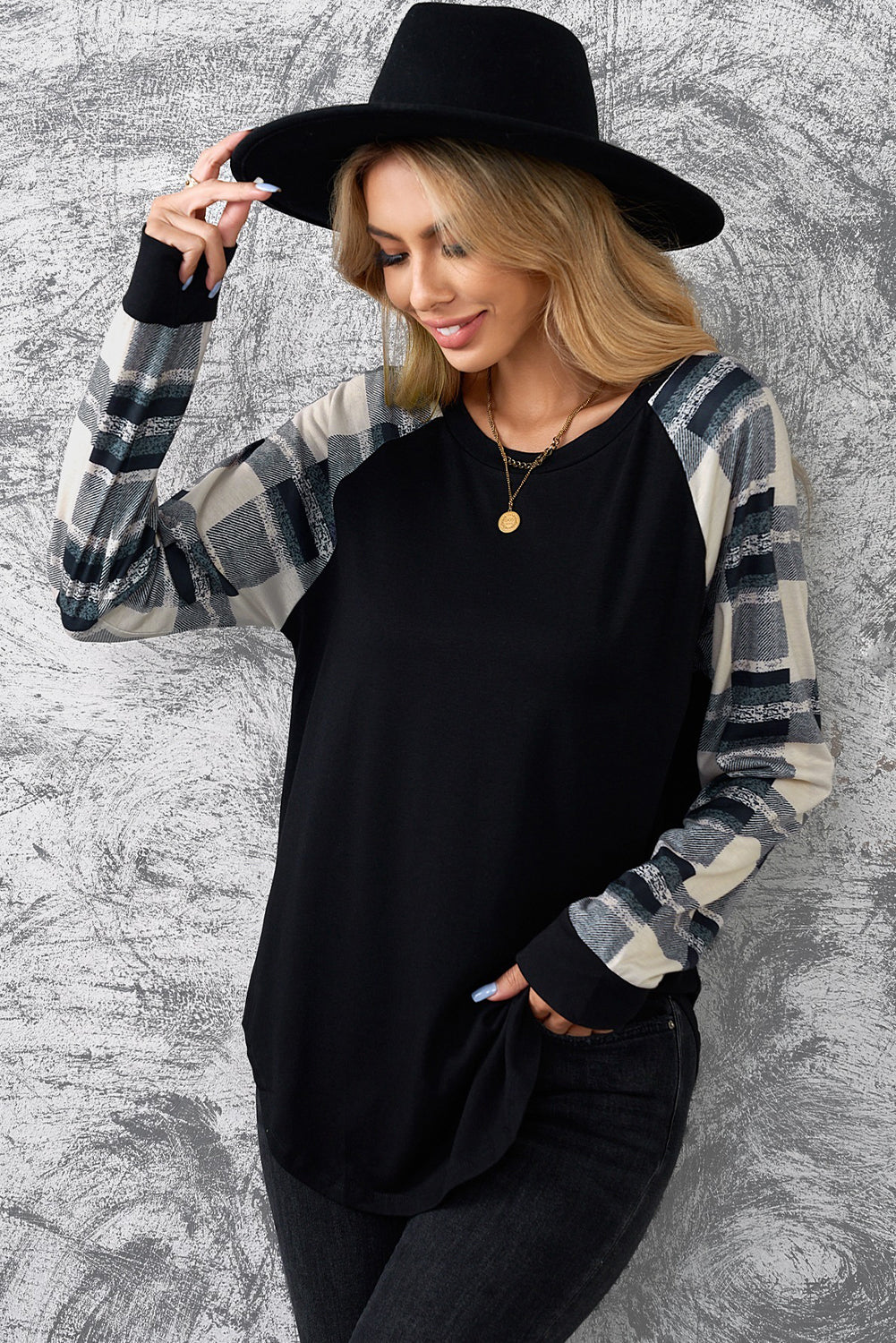 Blank Apparel - Monochrome Plaid Long Sleeves Black Pullover Top