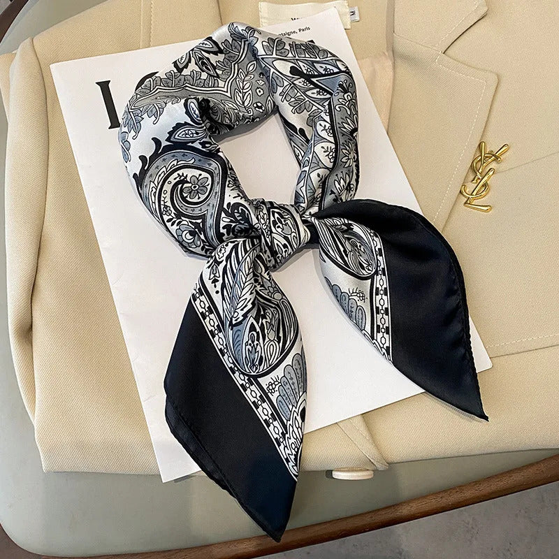 2023 Luxury Horse Print Female Silk Neck Scarf Square Hair Scarves Foulard Head Band Shawls Wraps Neckerchief Bandana Women