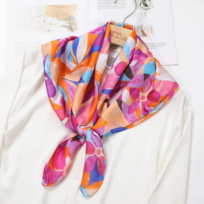 2024 New Fashion 70X70cmPrinted Women's Scarf Pashmina Silk Scarf Square Shawl Decorative Headband Neck Luxury Design Bandana