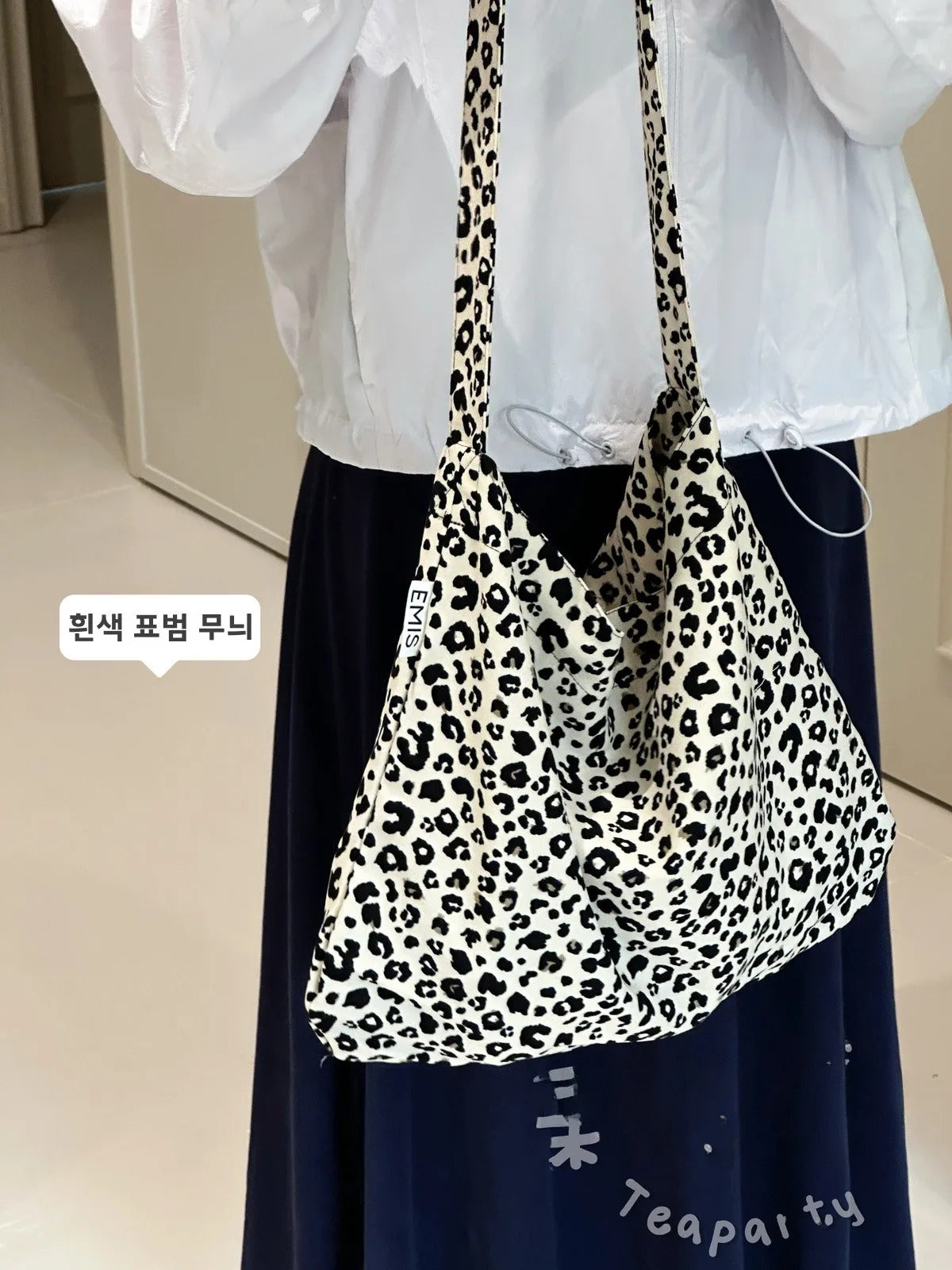 Floral Casual Canvas Bag Large Capaci Bag Women Japan fashion Ins Sle Lightweight Messenger Bag Student Commuter Shoulder...