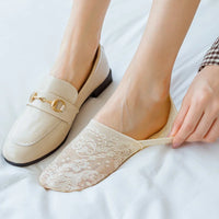 5 Pairs Of Fashionable Women's Summer Non Slip Invisible Ankle Socks Wth Lace Flower Style Socks