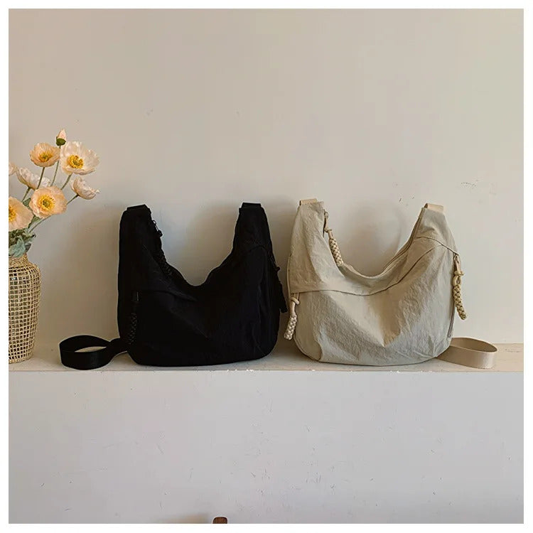 Fashionable and minimalist Korean version dumpling bag, popular this year, new high-quality shoulder bag, large capacity tote cr