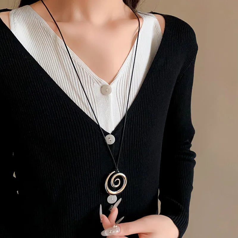 Autumn and Winter Metal Pendant Necklace Sweater Chain Accessories Wholesale