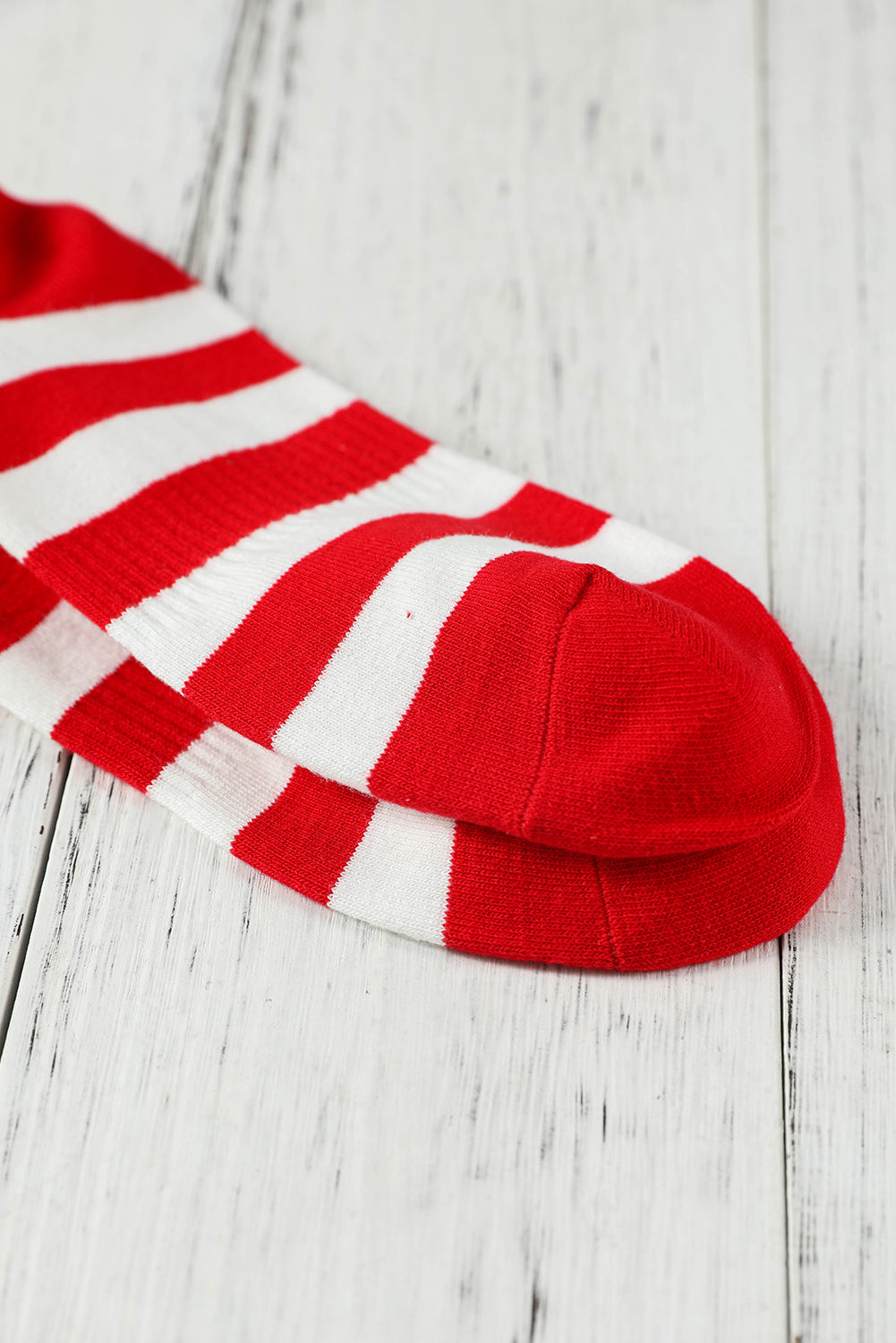 Fiery Red Star and Striped Print Ribbed Knit Crew Socks