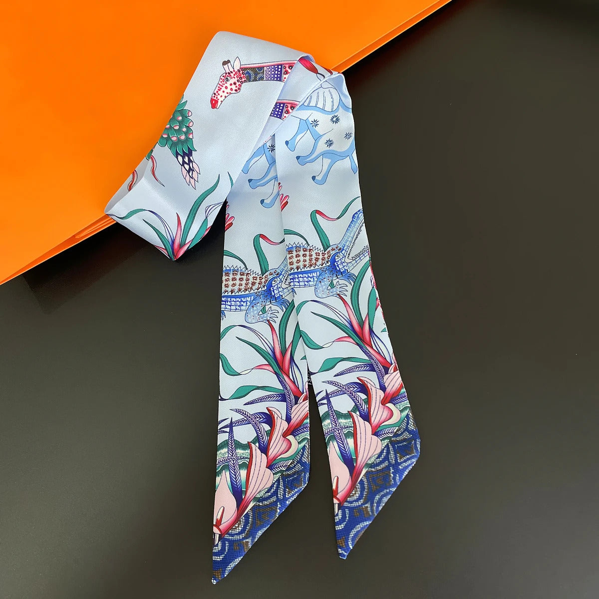 2024 Brand Design Zebra In Flowers Women Scarf Luxury Silk Scarf Fashion Hair Headband Foulard Skinny Bag Scarves Neckerchief