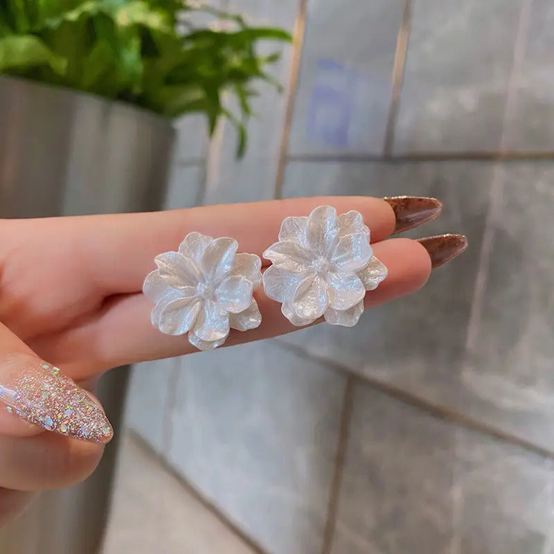 LATS White Enamel Flower Stud Earrings for Women Folded Unique Design Multi-layers Floral Female Small Earrings 2024 New Brincos