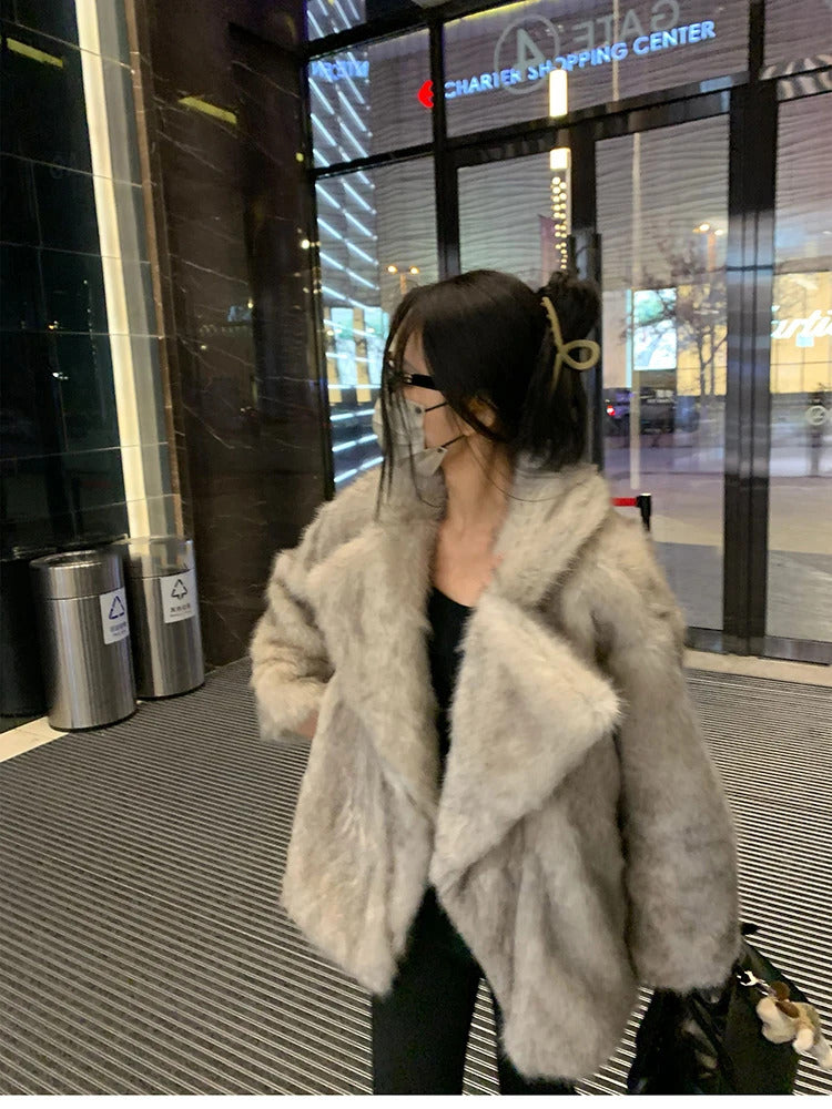 Lautaro Autumn Winter Oversized Loose Casual Luxury Soft Thick Warm Hairy Faux Fox Fur Coat Women Long Sleeve Fluffy Jacket 2024