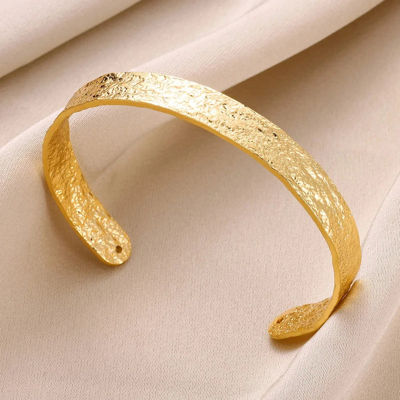 Exquisite Classic Bump Pattern Openning Bangles Bracelet For Women Cuff Bracelet Gold Color Stainless Steel Hand Ornament Gift