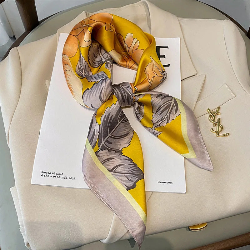 2023 Luxury Horse Print Female Silk Neck Scarf Square Hair Scarves Foulard Head Band Shawls Wraps Neckerchief Bandana Women