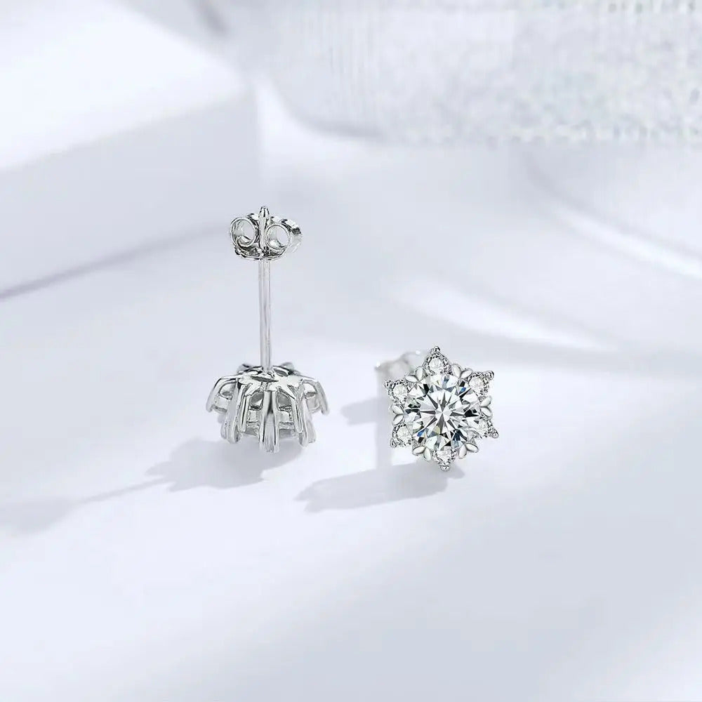 S925 silver moissanite snowflake earrings for women, fashionable and classic 6-claw design as a Valentine's Day gift for friends