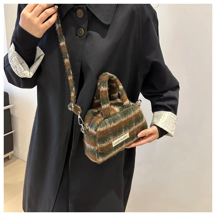 Fashion Retro Plush Plaid Women's Shoulder Bag Casual Retro Ladies Woolen Crossbody Bags Female Change Purse Tote Handbags