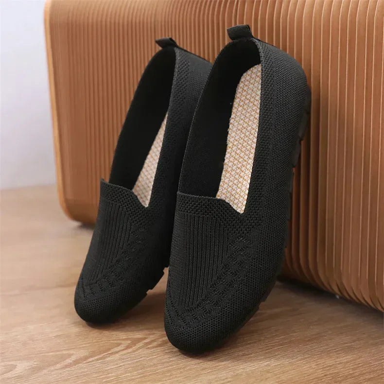 New Mesh Breathable Sneakers Women Breathable Light Slip on Flat Casual Shoes Ladies Loafers Socks Shoes Women Zapatillas Mujer