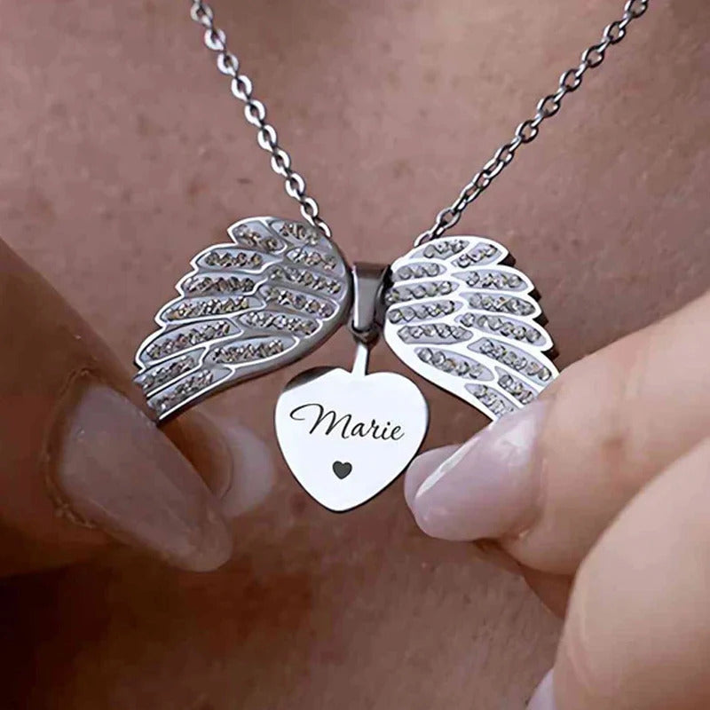 Personalized Charm Angel Wings Pendant Name Jigsaw Heart Necklace for Women Jewelry for Men Family Name Chains Necklace