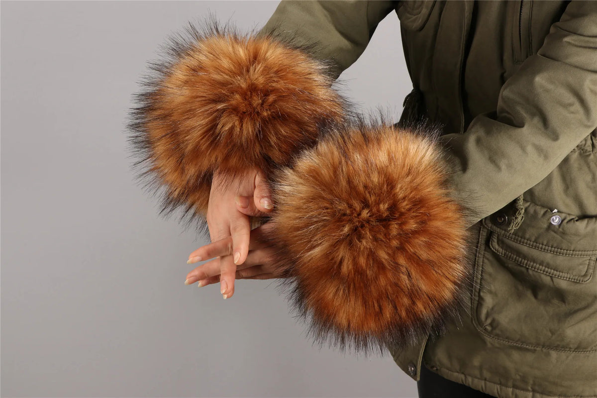 Imitation Raccoon Fox Hair Fluffy Hand Rings Fluffy Wrist Guards Women's Cuffs Imitation Rabbit Fur Bracelets Cuffs Wrist Covers